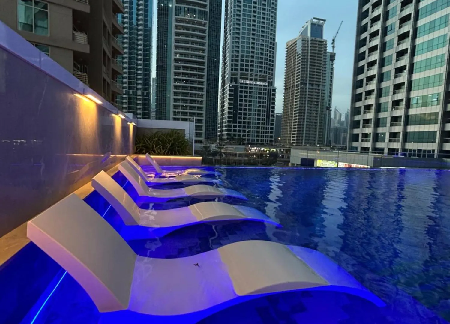 Stylish Brand New 1 Bedroom Dubai Apartment