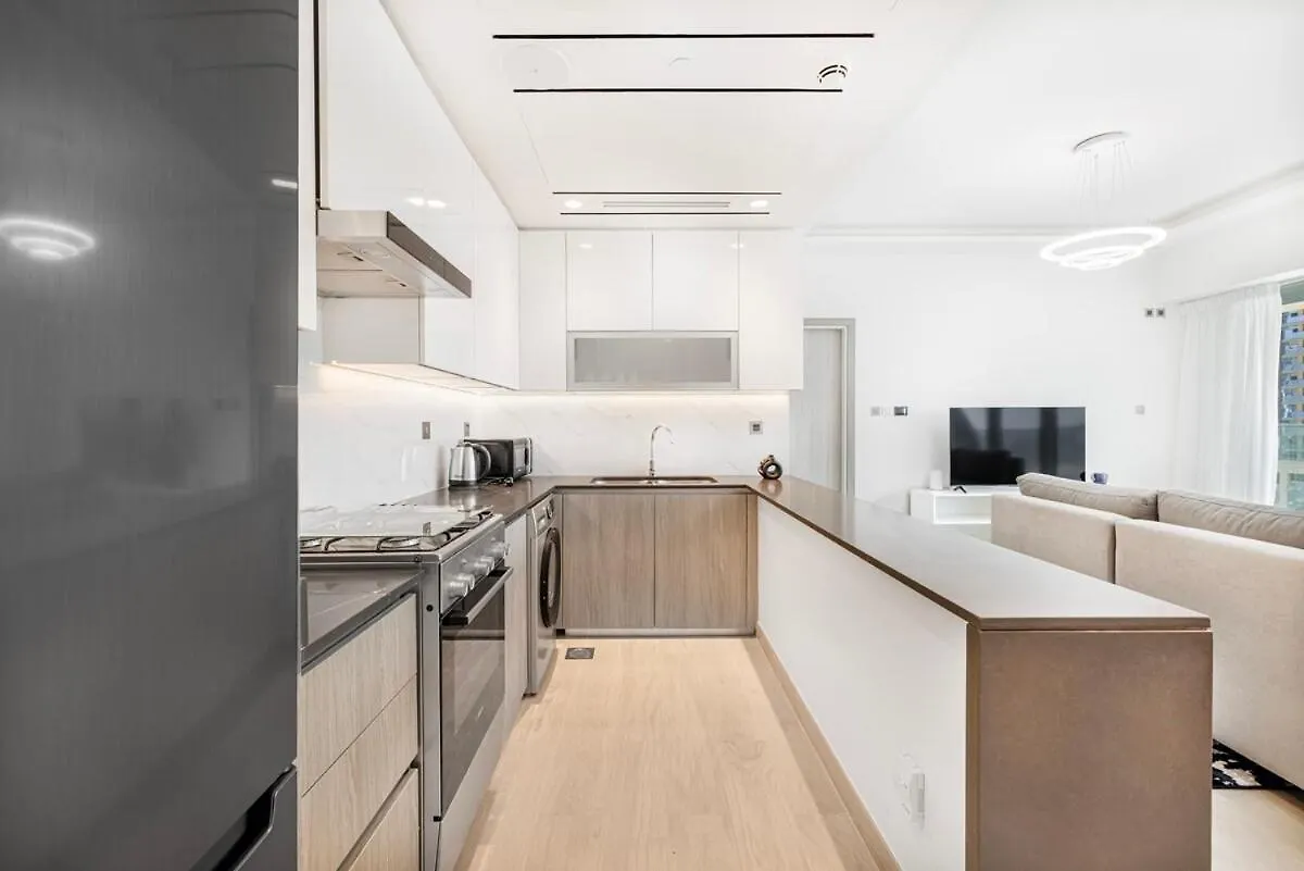 Stylish Brand New 1 Bedroom Dubai Apartment